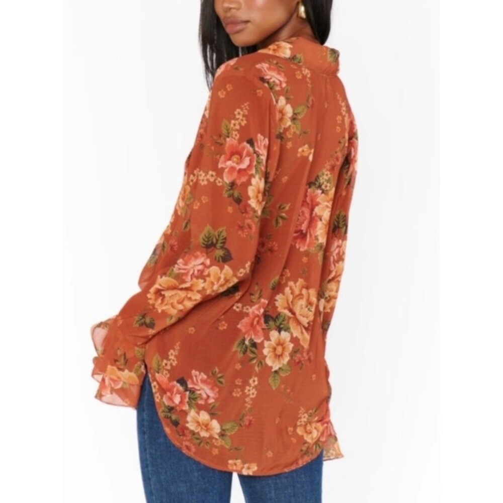 SHOW ME YOUR MUMU Carmela Top in the Garden Harvest pattern - Picture 3 of 7
